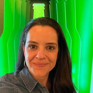 Aline Mello (Gerente Médica Sr. at Heineken)